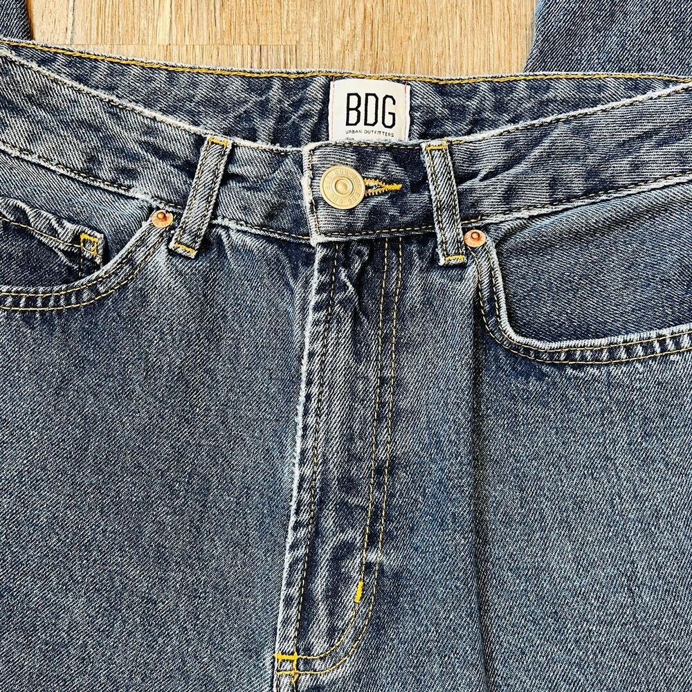 BDG Urban Outfitters Mom High-Rise Distressed Jeans size 27 - Picture 3 of 6
